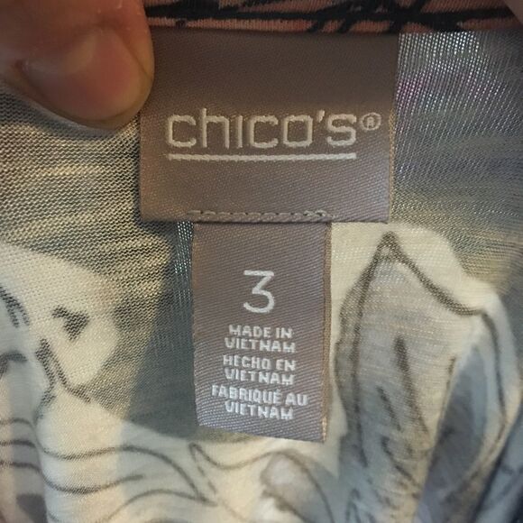 Chico’s 3 tropical floral blouse - Picture 3 of 3